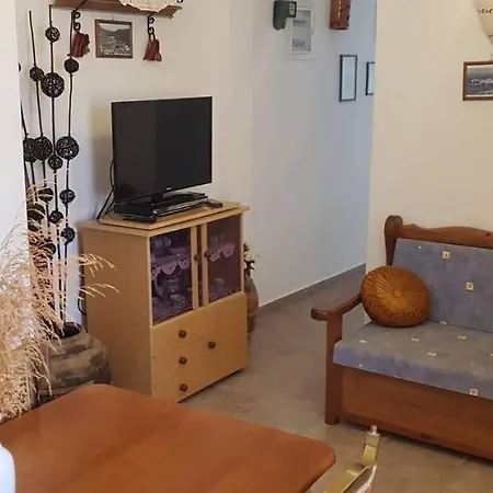 度假居 Lourantianika House *