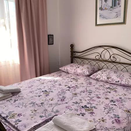 Casa de Férias Lourantianika House