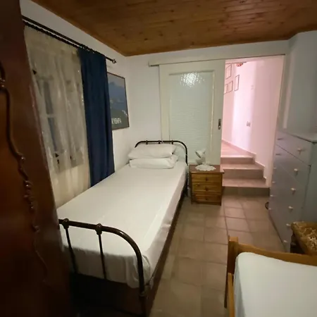 Lourantianika House * Livadi (Kythira)